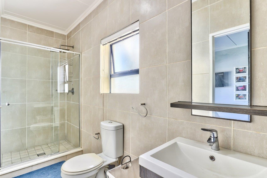 To Let 1 Bedroom Property for Rent in Sandown Western Cape